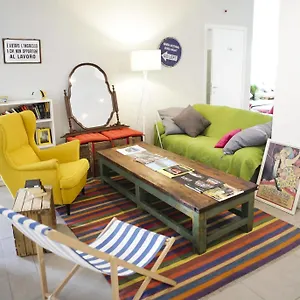 Meet Gardalake Hostel Peschiera del Garda